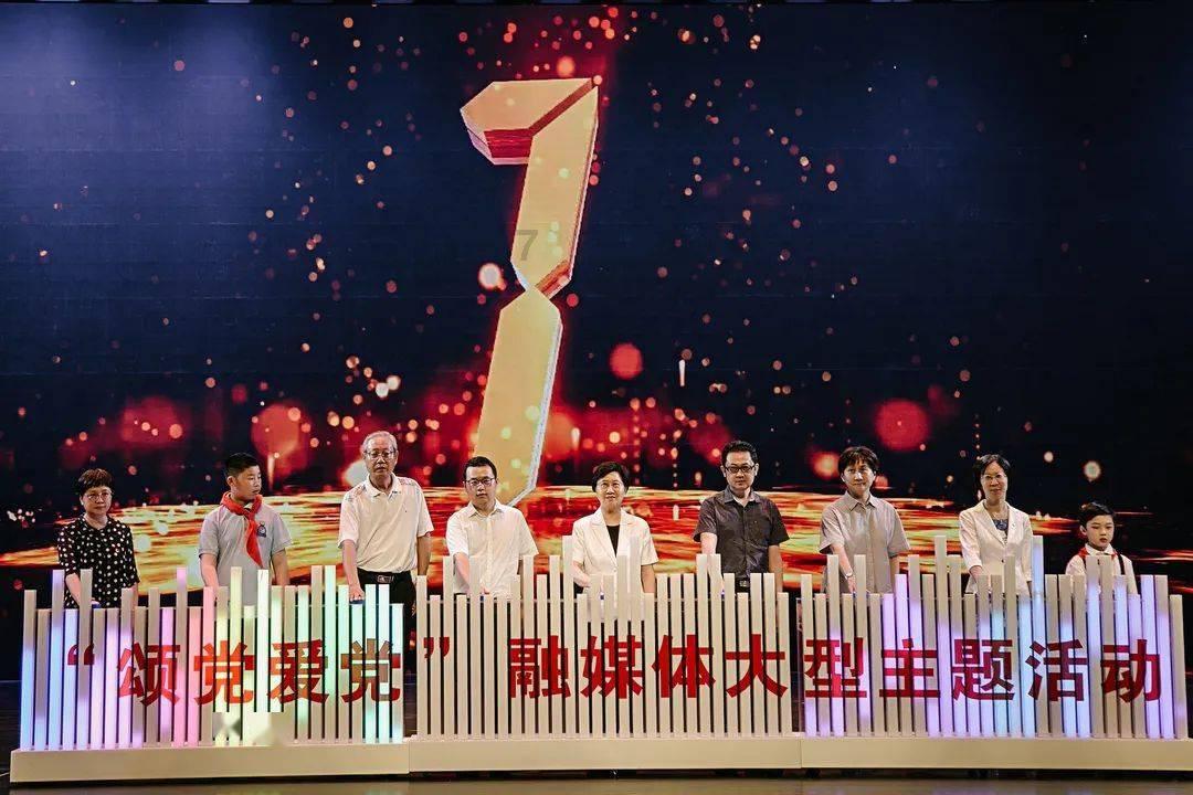 男人也会嫌女方家条件太穷吗？游戏画面